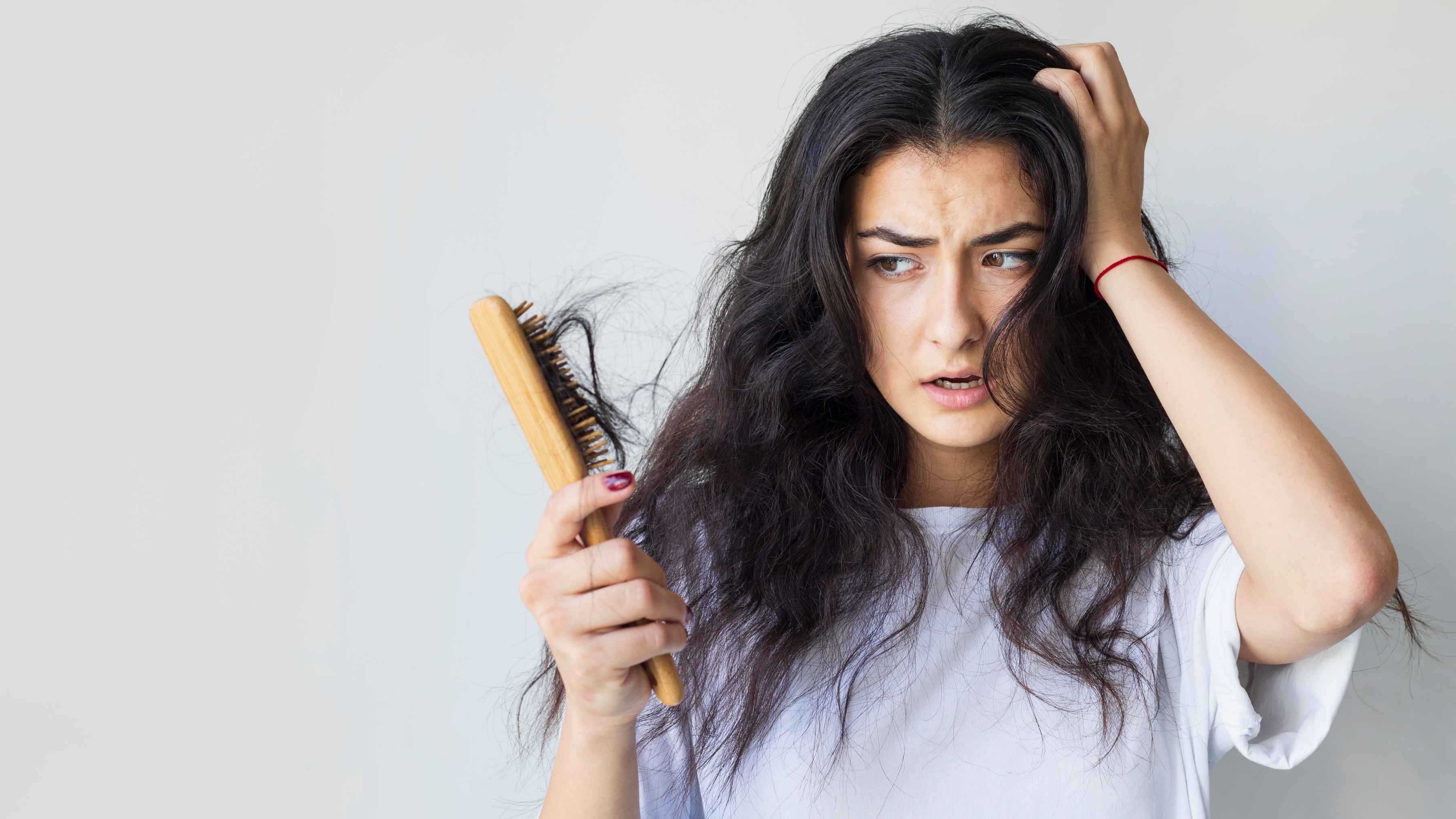 Avoid-hair-loss-in-monsoon