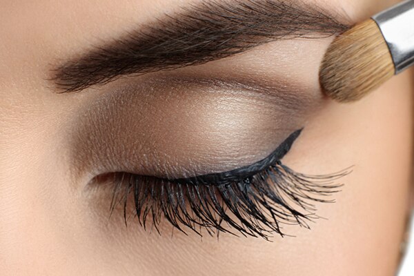 Makeup for big eyes tips 8: Lashes Makeup for big eyes tips 8: Lashes