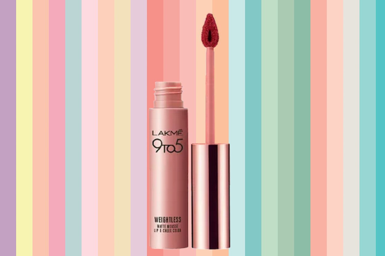 05. Lakmé Absolute Matte Ultimate Lip Color With Argan Oil - Rose Pink 05. Lakmé Absolute Matte Ultimate Lip Color With Argan Oil - Rose Pink