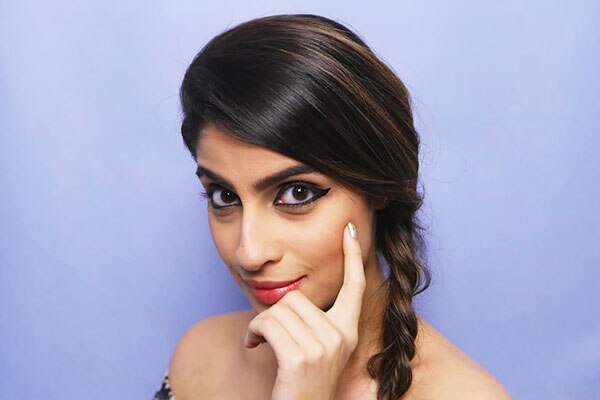 HOW TO APPLY DIFFERENT EYE-LINER STYLES HOW TO APPLY DIFFERENT EYE-LINER STYLES
