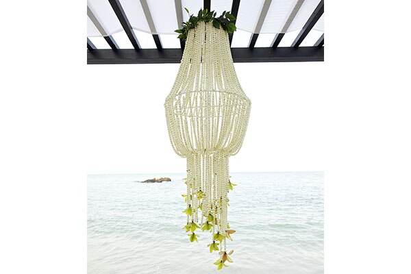 Floral hangings in mason jars Floral hangings in mason jars