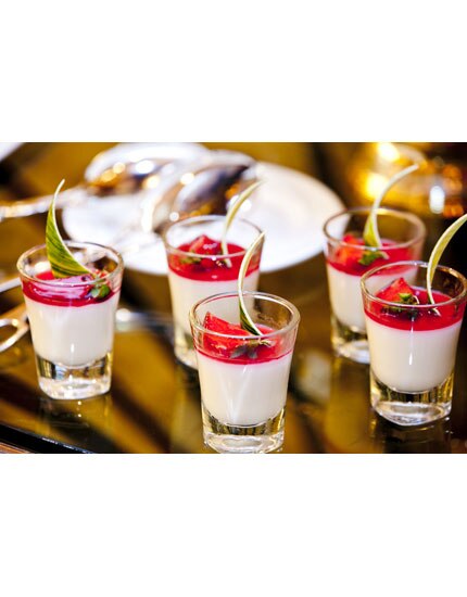 fruit cupcakes try this monsoon strawberry icecream 430x550 fruit cupcakes try this monsoon strawberry icecream 430x550
