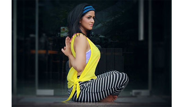 GIVE YOUR WORKOUT A FASHION CHECK