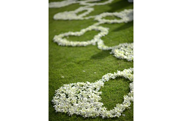 Floral hangings in mason jars Floral hangings in mason jars