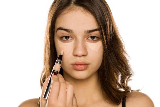 Best Under Eye Concealer for an Energised Look  