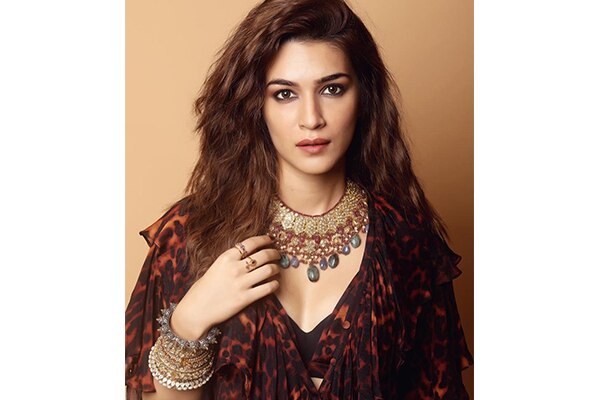 kriti sanons steal worthy hairstyles for panipat promotions kriti sanons steal worthy hairstyles for panipat promotions
